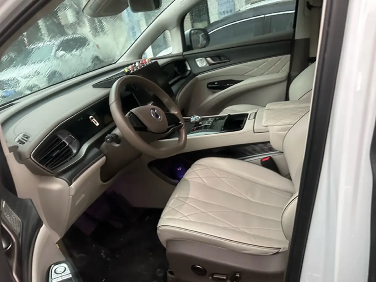 2022 Mercedes-Benz GLC Class 2.0T 197HP L4 9AT,autocango,china used car exporter,china ev exporter,chinese used car exporter,chinese used ev exporter