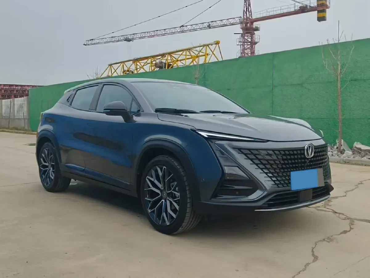 2022 ChangAn UNI-T 1.5T 188HP L4 7DCT,autocango,china used car exporter,china ev exporter,chinese used car exporter,chinese used ev exporter