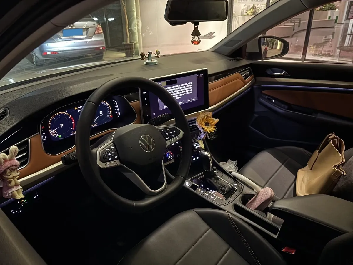 2023 Volkswagen Bora 1.2T 116HP L4 7DCT,autocango,china used car exporter,china ev exporter,chinese used car exporter,chinese used ev exporter