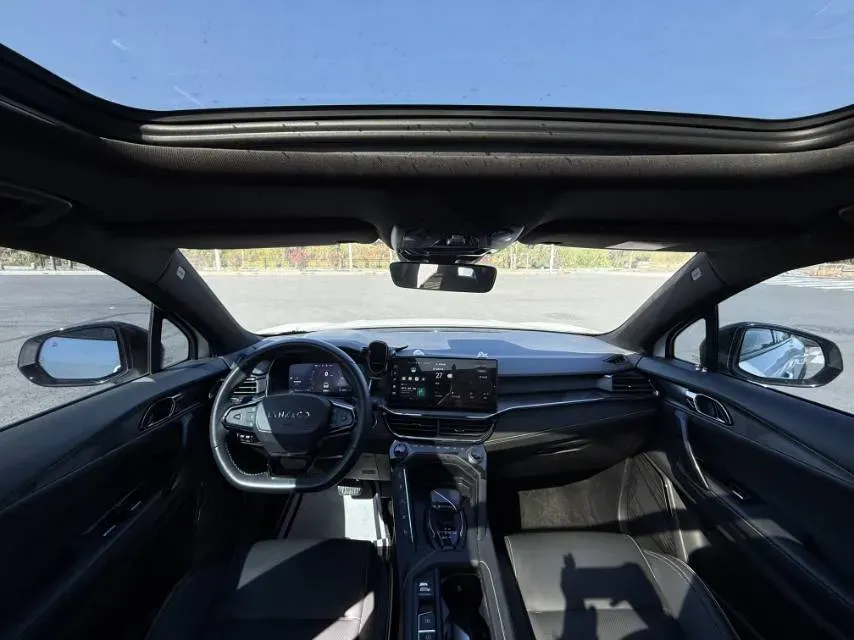 2023 LYNK&CO 06 1.5T 181HP L4 7DCT,autocango,china used car exporter,china ev exporter,chinese used car exporter,chinese used ev exporter