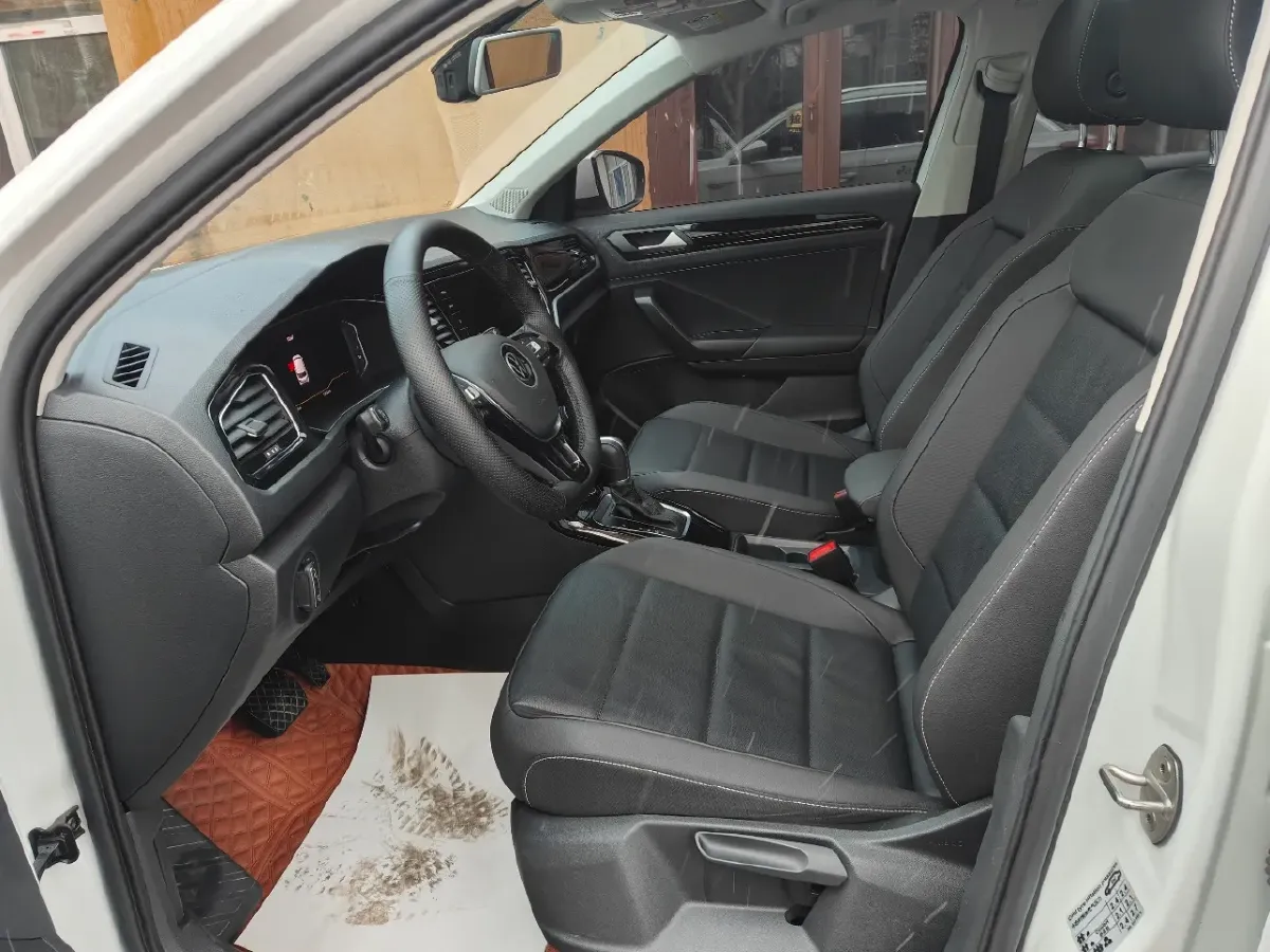 2020 Volkswagen T-Roc 1.4T 150HP L4 7DCT,autocango,china used car exporter,china ev exporter,chinese used car exporter,chinese used ev exporter