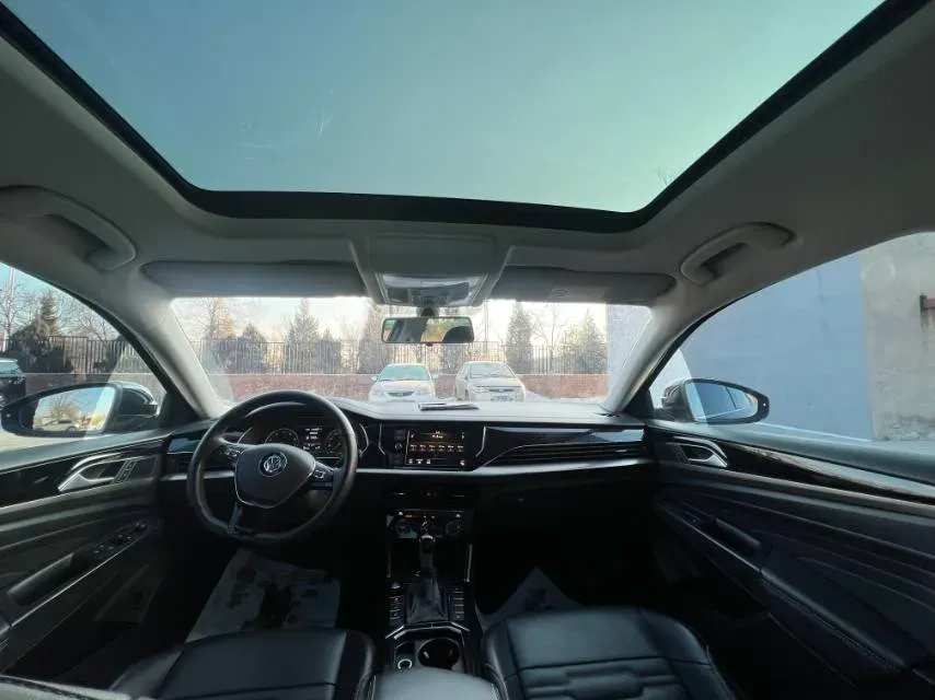 2020 Volkswagen Passat 2.0T 186HP L4 7DCT,autocango,china used car exporter,china ev exporter,chinese used car exporter,chinese used ev exporter