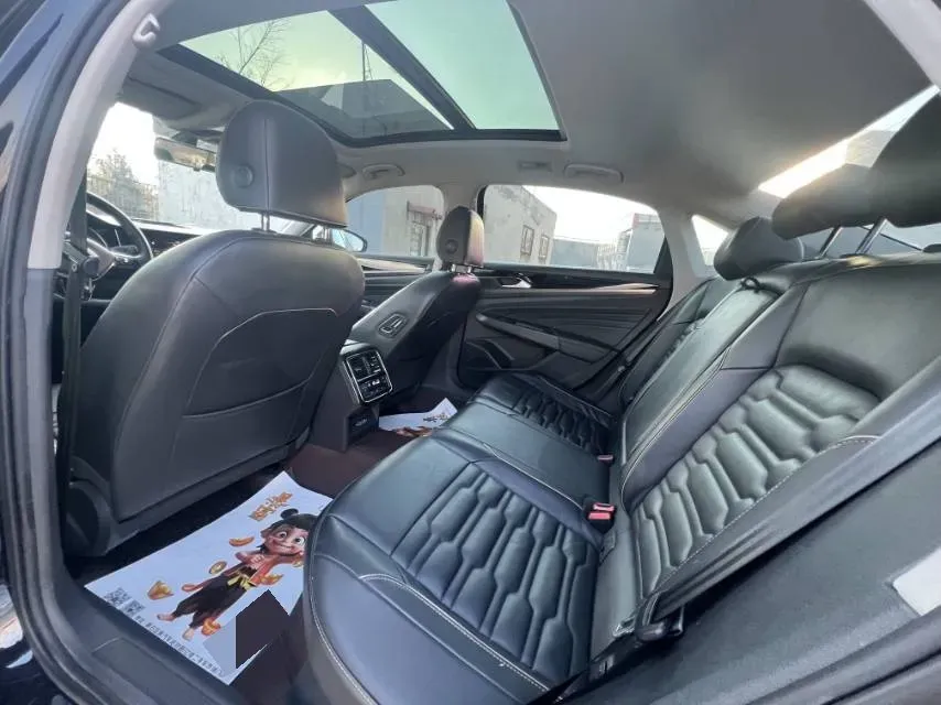 2020 Volkswagen Passat 2.0T 186HP L4 7DCT,autocango,china used car exporter,china ev exporter,chinese used car exporter,chinese used ev exporter