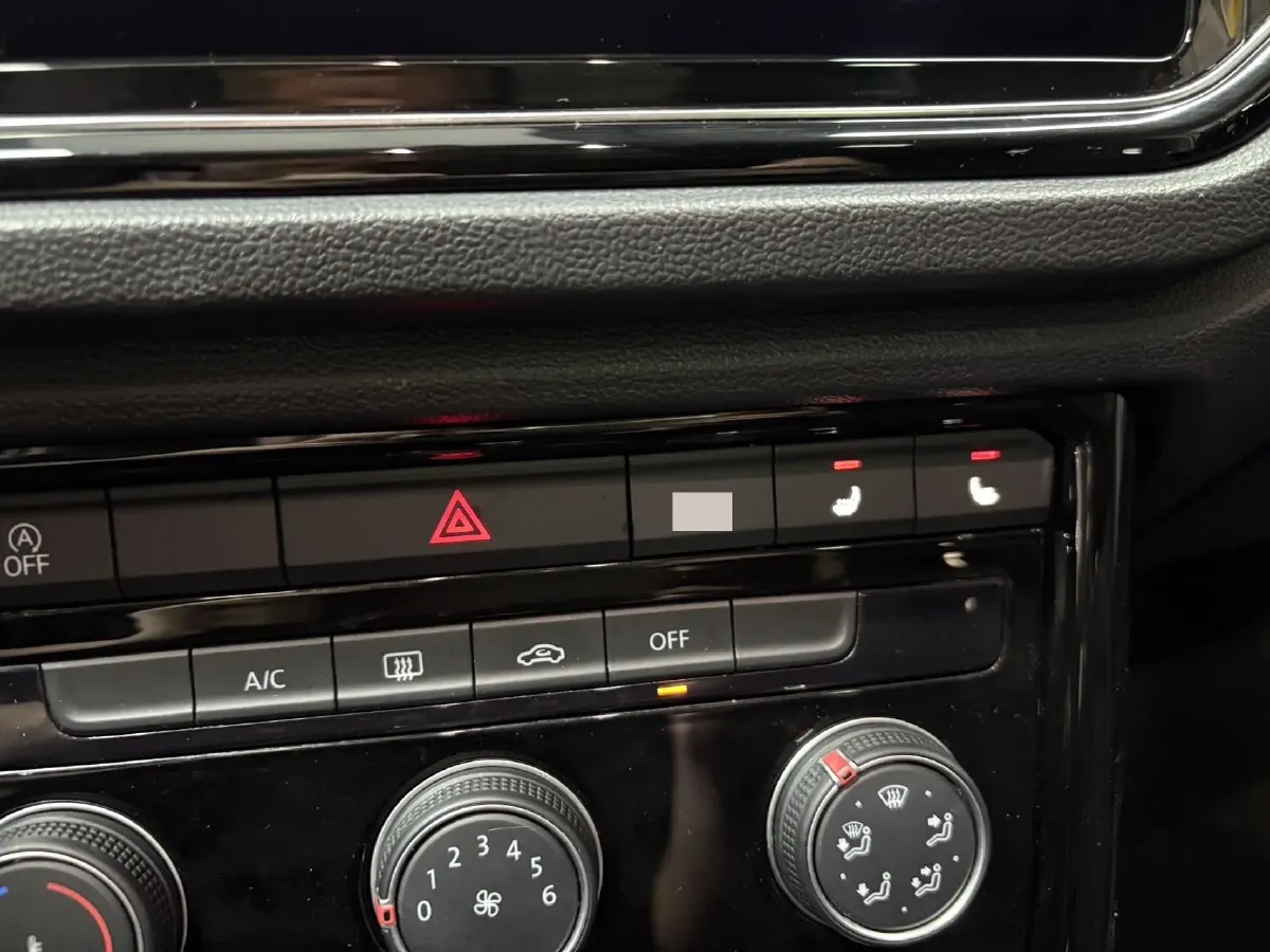 2022 Volkswagen T-Roc 1.4T 150HP L4 7DCT,autocango,china used car exporter,china ev exporter,chinese used car exporter,chinese used ev exporter