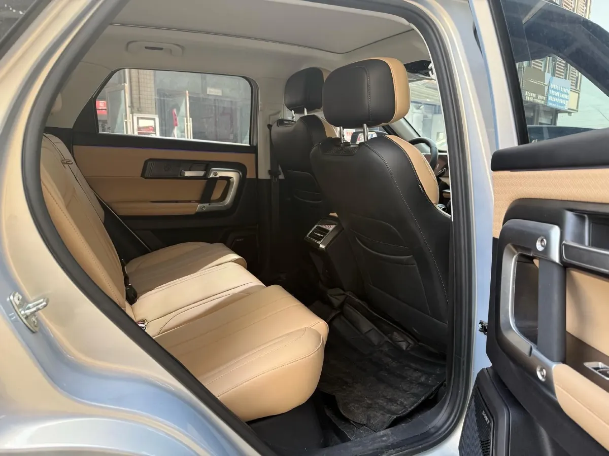 2023 Chery Exploration 06 1.6T 197HP L4 7DCT,autocango,china used car exporter,china ev exporter,chinese used car exporter,chinese used ev exporter