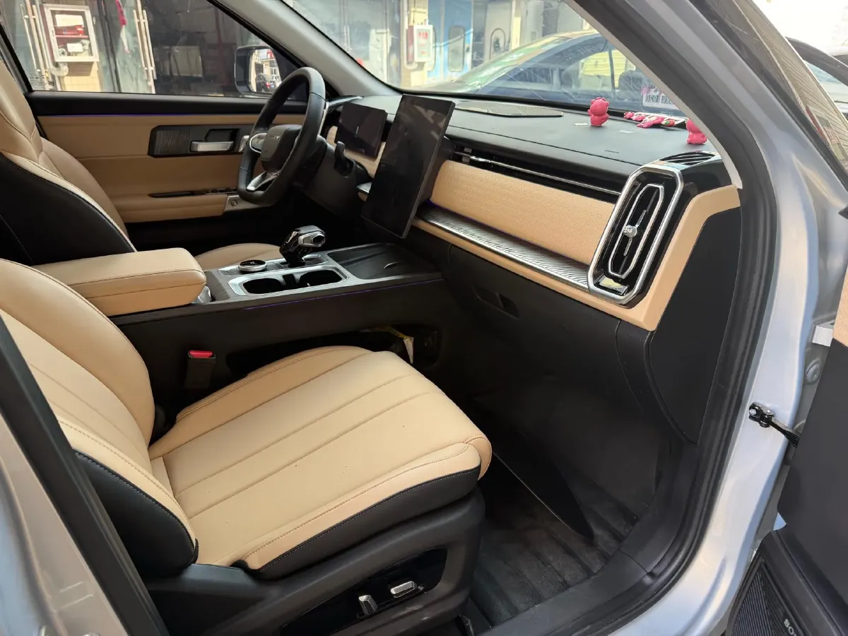 2023 Chery Exploration 06 1.6T 197HP L4 7DCT,autocango,china used car exporter,china ev exporter,chinese used car exporter,chinese used ev exporter