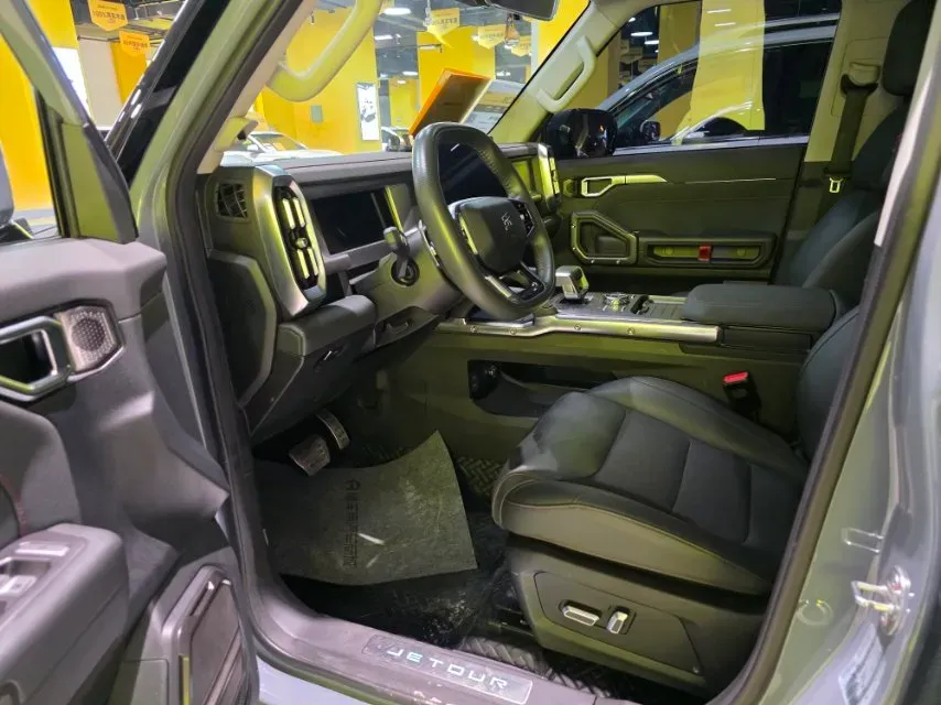 2023 Jetour Traveller 2.0T 254HP L4 7DCT,autocango,china used car exporter,china ev exporter,chinese used car exporter,chinese used ev exporter