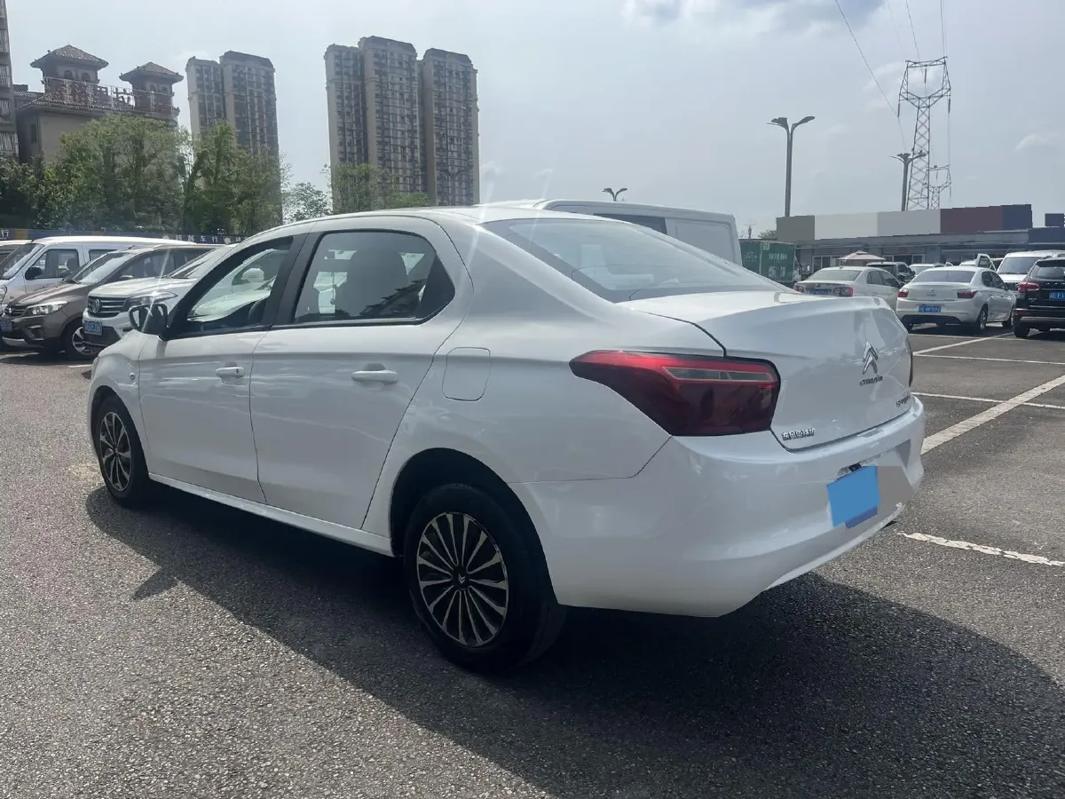 2017 HuangHai XiangLong 2.8T 102HP L4 5MT,autocango,china used car exporter,china ev exporter,chinese used car exporter,chinese used ev exporter