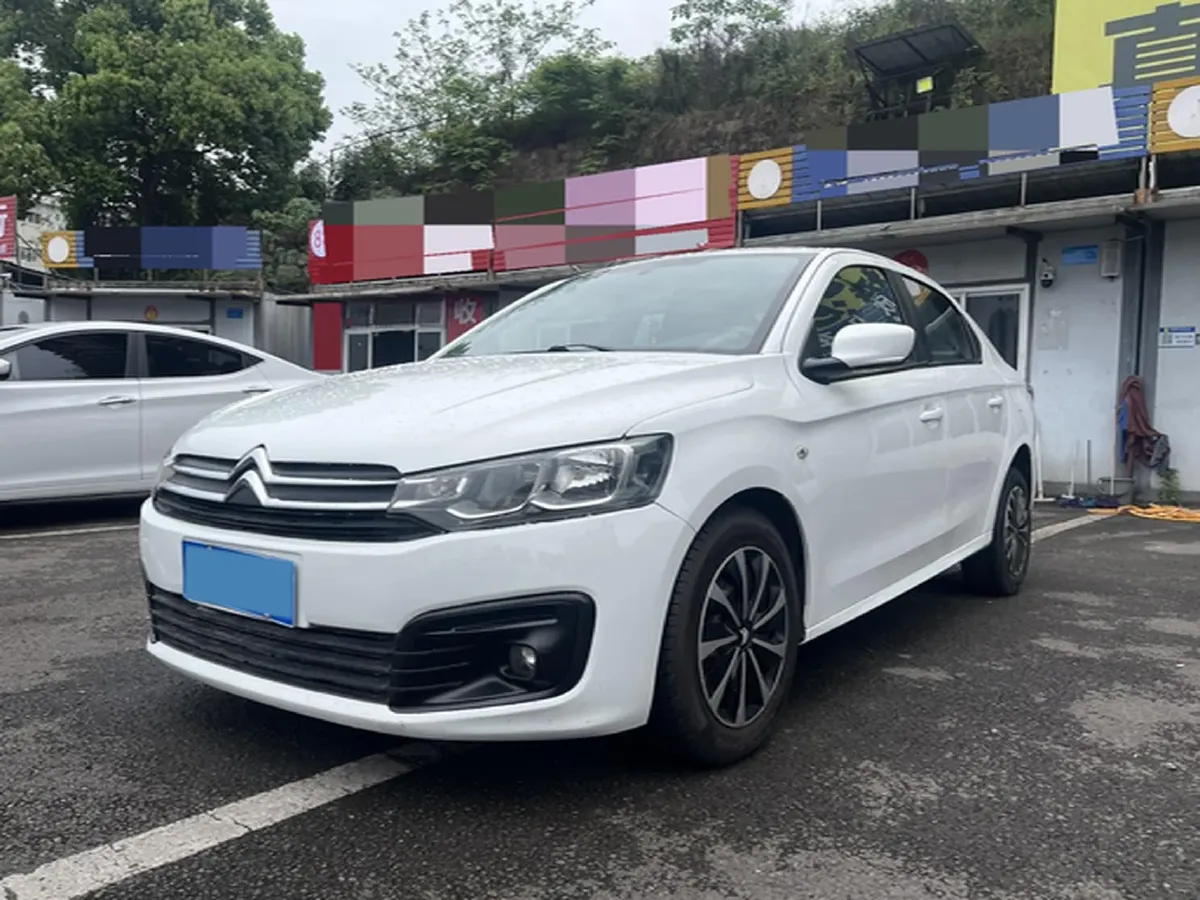 2017 HuangHai XiangLong 2.8T 102HP L4 5MT,autocango,china used car exporter,china ev exporter,chinese used car exporter,chinese used ev exporter