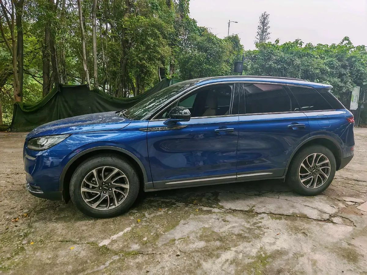 2021 Lincoln Corsair 2.0T 245HP L4 8AT,autocango,china used car exporter,china ev exporter,chinese used car exporter,chinese used ev exporter