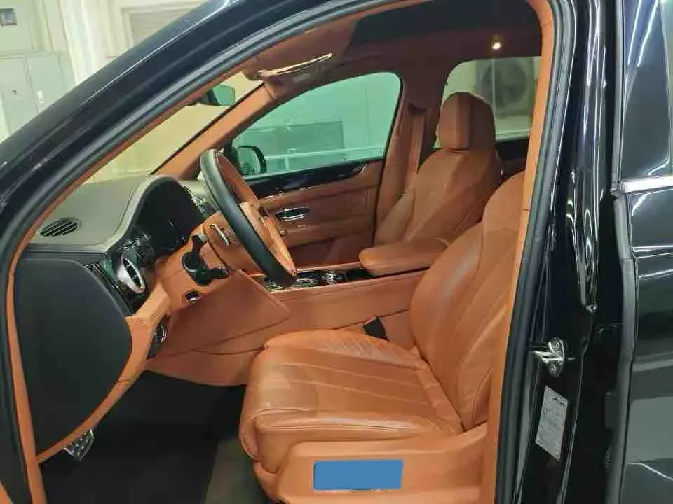 2016 Bentley Bentayga 6.0T 608HP W12 8AT,autocango,china used car exporter,china ev exporter,chinese used car exporter,chinese used ev exporter