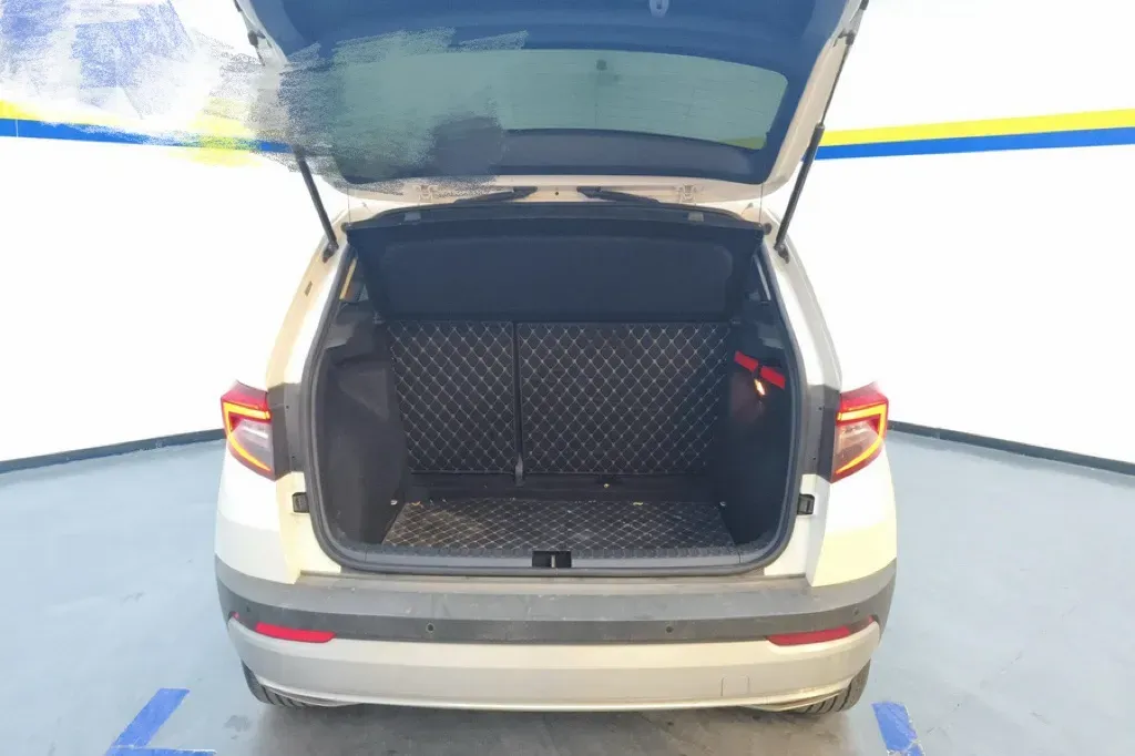 2021 Skoda Karoq 1.4T 150HP L4 7DCT,autocango,china used car exporter,china ev exporter,chinese used car exporter,chinese used ev exporter