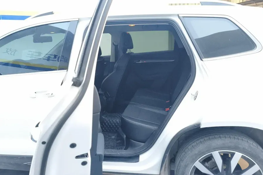 2021 Skoda Karoq 1.4T 150HP L4 7DCT,autocango,china used car exporter,china ev exporter,chinese used car exporter,chinese used ev exporter