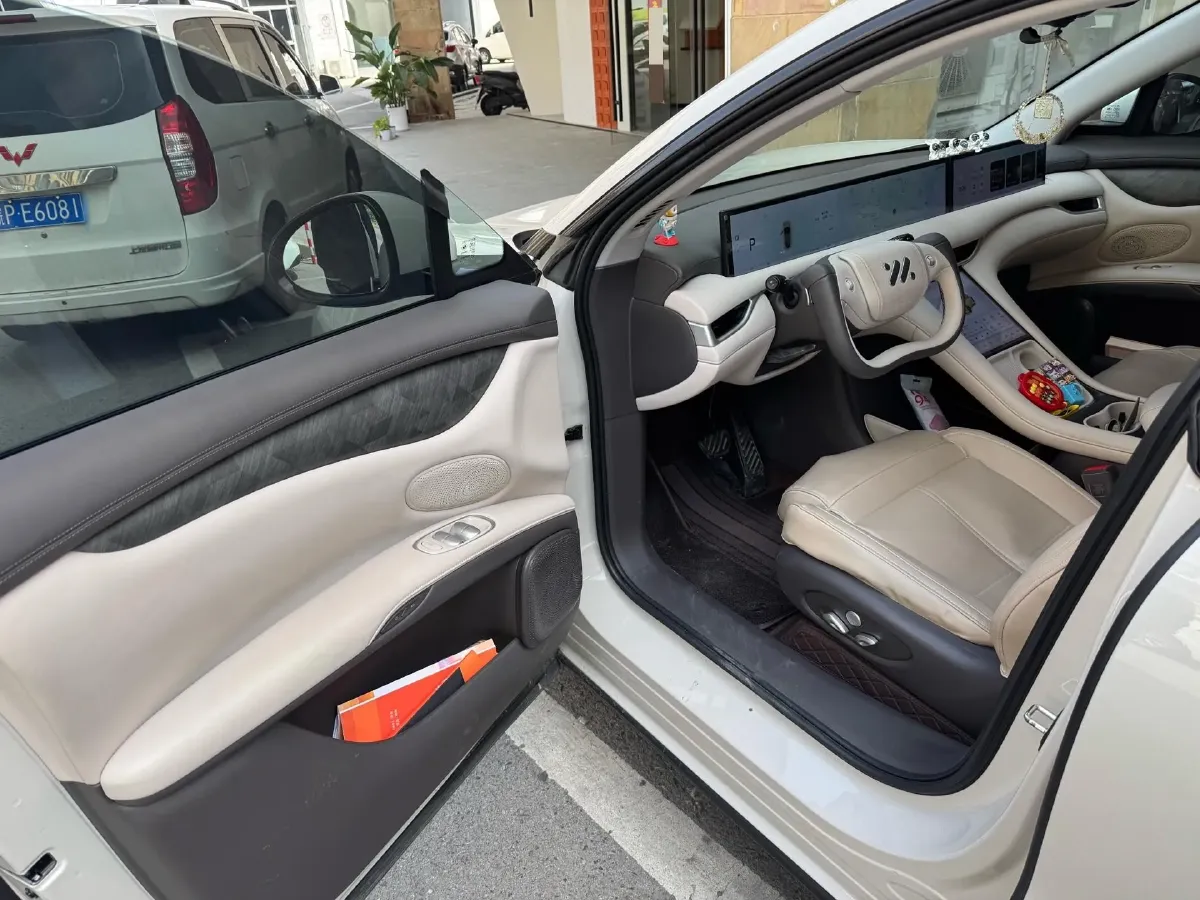 2023 IM LS6 BEV 71KWH,autocango,china used car exporter,china ev exporter,chinese used car exporter,chinese used ev exporter