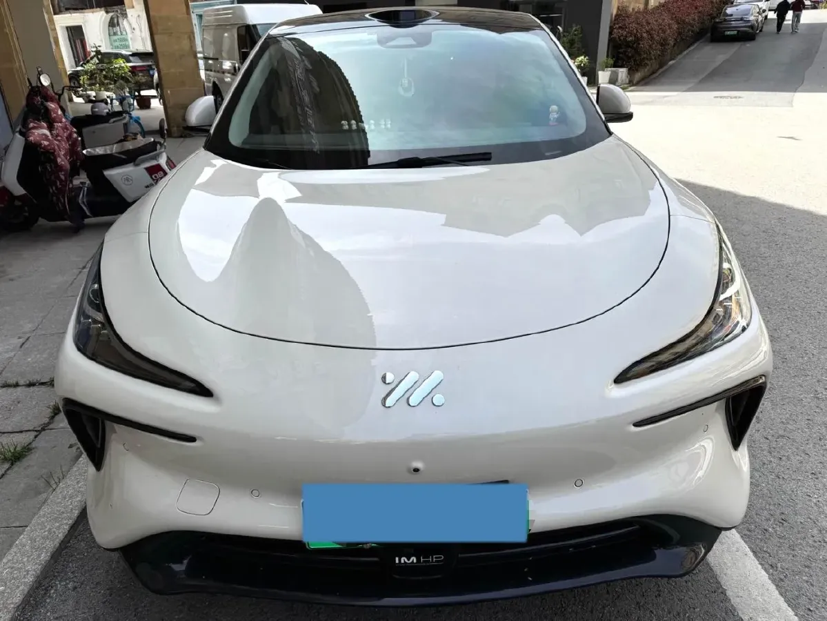 2023 IM LS6 BEV 71KWH,autocango,china used car exporter,china ev exporter,chinese used car exporter,chinese used ev exporter