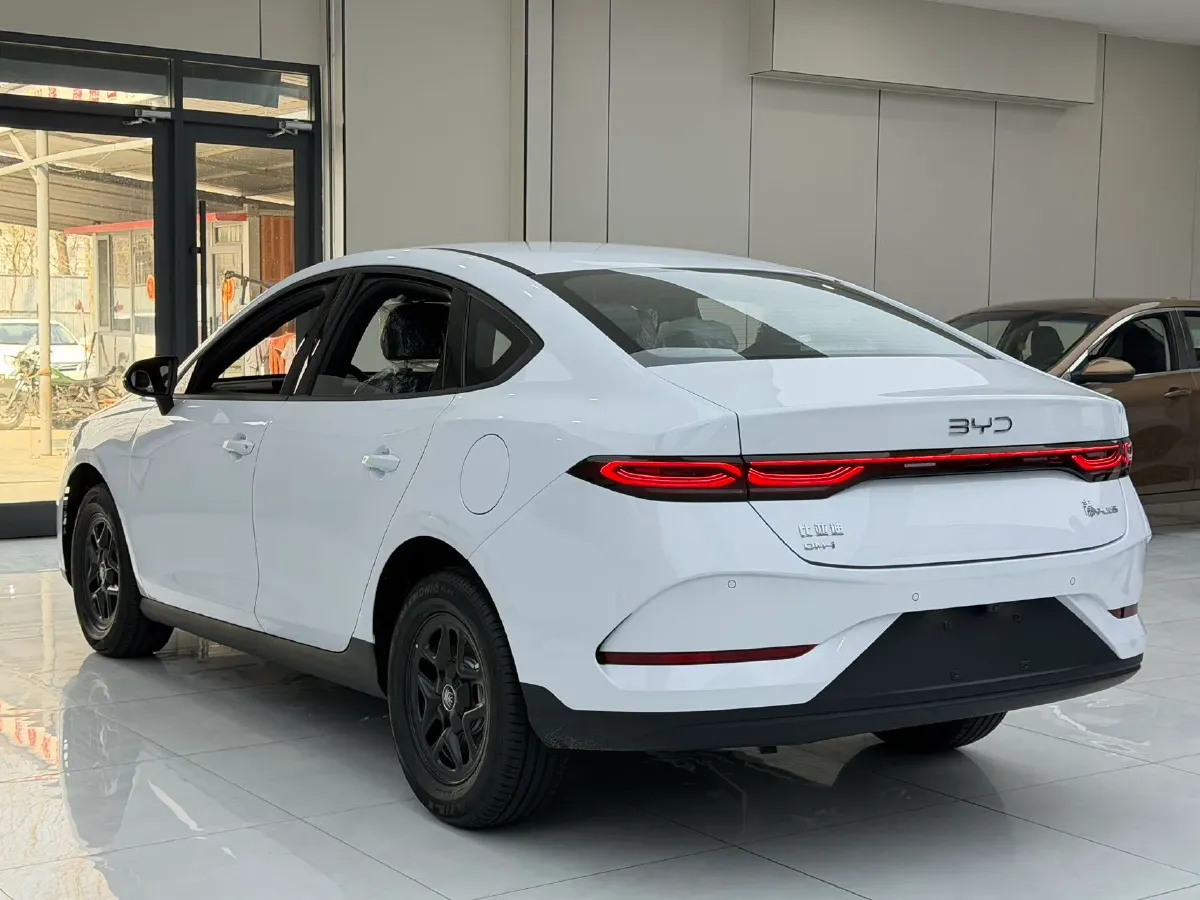 2025 BYD Qin Plus 1.5L 101HP L4 E-CVT PHEV,autocango,china used car exporter,china ev exporter,chinese used car exporter,chinese used ev exporter