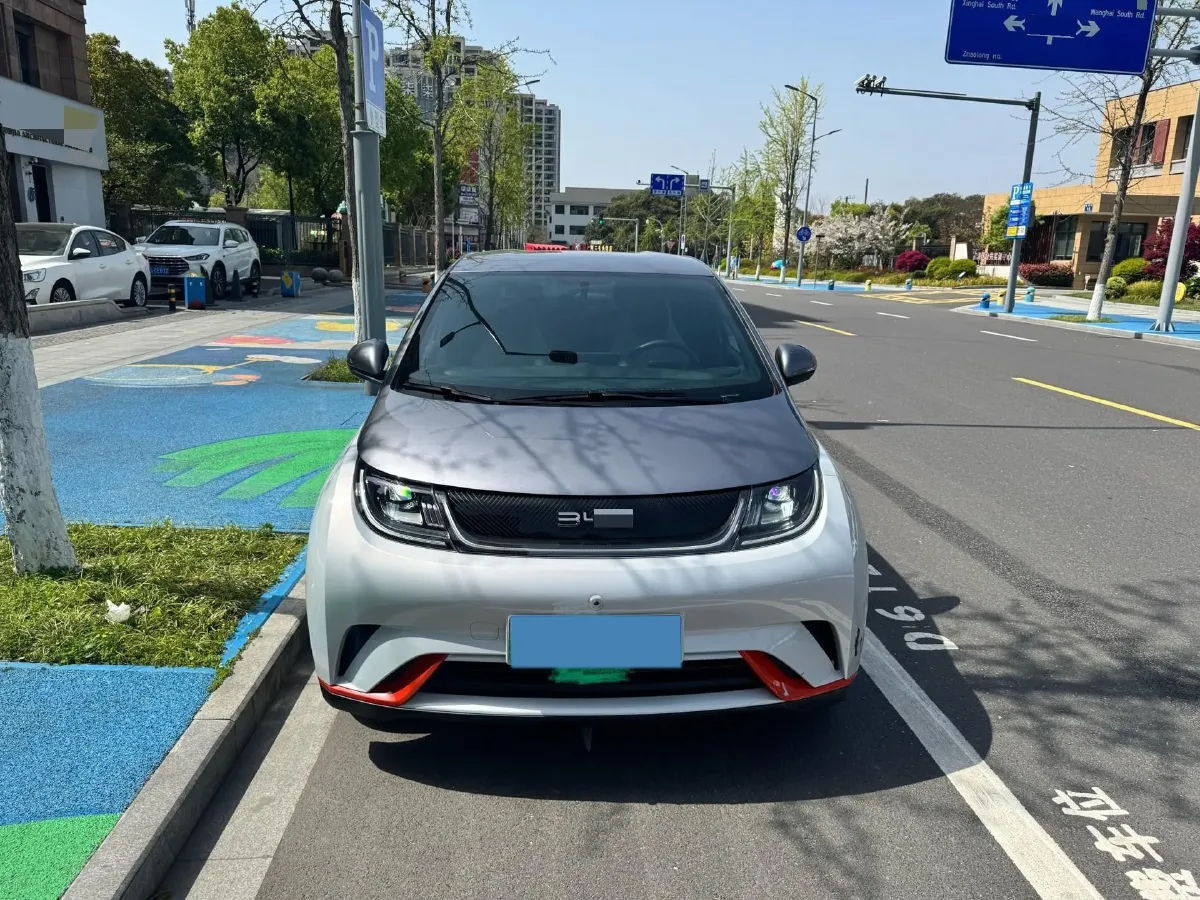 2021 Ford Escort 1.5L 122HP L3 6AT,autocango,china used car exporter,china ev exporter,chinese used car exporter,chinese used ev exporter