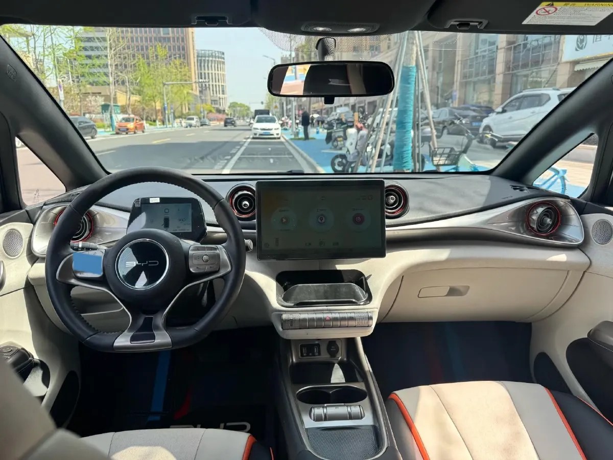 2021 Ford Escort 1.5L 122HP L3 6AT,autocango,china used car exporter,china ev exporter,chinese used car exporter,chinese used ev exporter