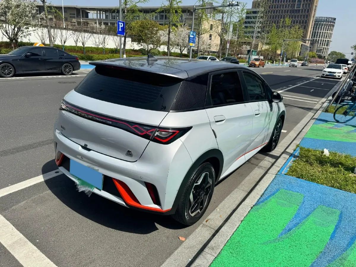 2021 Ford Escort 1.5L 122HP L3 6AT,autocango,china used car exporter,china ev exporter,chinese used car exporter,chinese used ev exporter