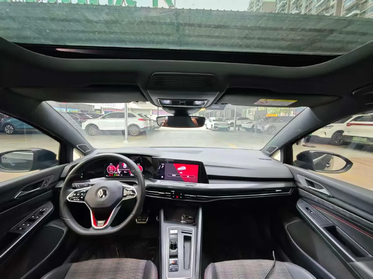 2021 Volkswagen GolfGTI 2.0T 220HP L4 7DCT,autocango,china used car exporter,china ev exporter,chinese used car exporter,chinese used ev exporter