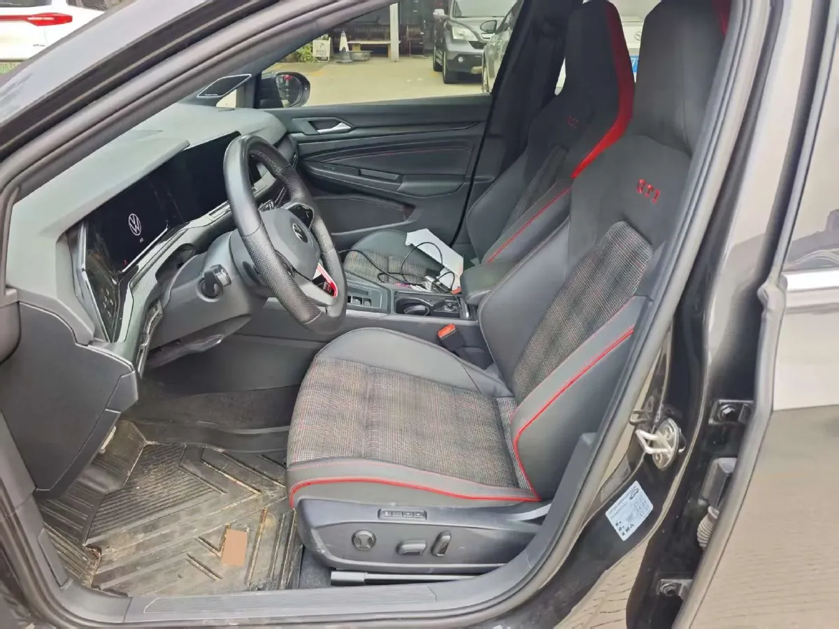 2021 Volkswagen GolfGTI 2.0T 220HP L4 7DCT,autocango,china used car exporter,china ev exporter,chinese used car exporter,chinese used ev exporter