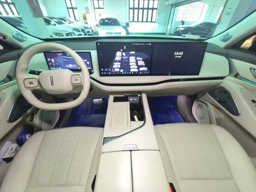 2025 WEY BlueMountain 1.5T 170HP L4 4DHT PHEV 44.5KWH,autocango,china used car exporter,china ev exporter,chinese used car exporter,chinese used ev exporter