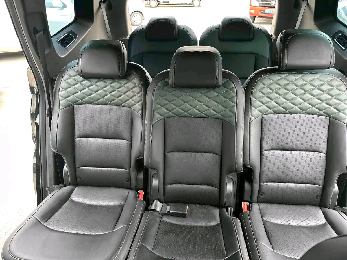 2023 Geely Okavango L 2.0T 218HP L4 7DCT,autocango,china used car exporter,china ev exporter,chinese used car exporter,chinese used ev exporter