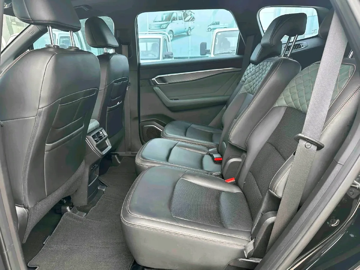 2023 Geely Okavango L 2.0T 218HP L4 7DCT,autocango,china used car exporter,china ev exporter,chinese used car exporter,chinese used ev exporter