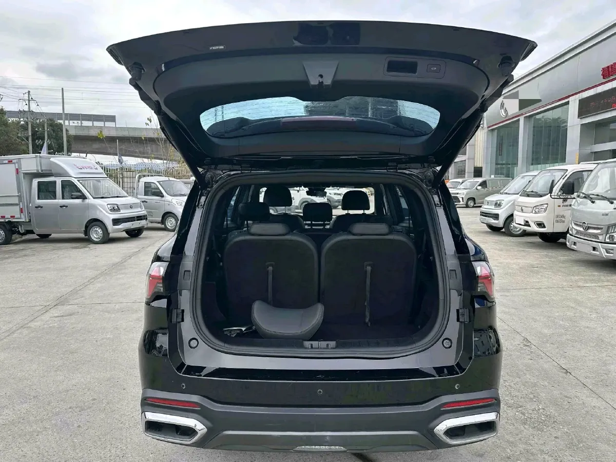 2023 Geely Okavango L 2.0T 218HP L4 7DCT,autocango,china used car exporter,china ev exporter,chinese used car exporter,chinese used ev exporter