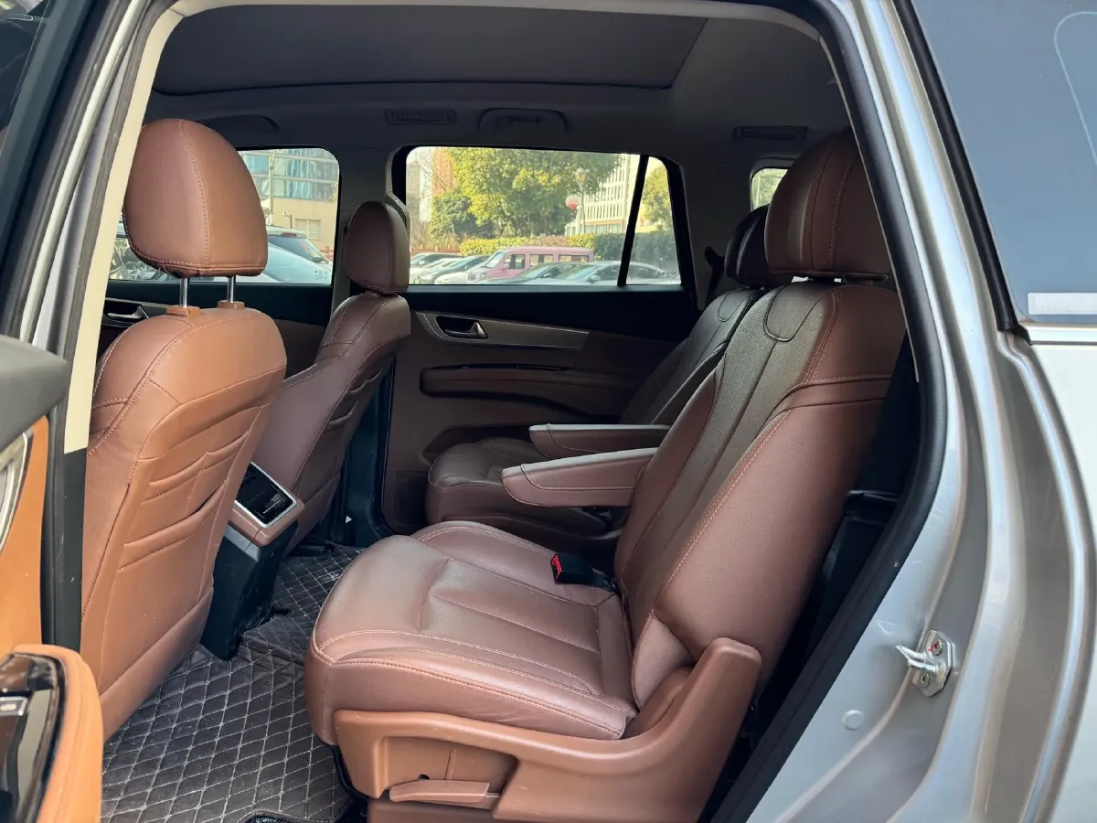 2020 HaiMa 7X 1.6T 195HP L4 6AT,autocango,china used car exporter,china ev exporter,chinese used car exporter,chinese used ev exporter