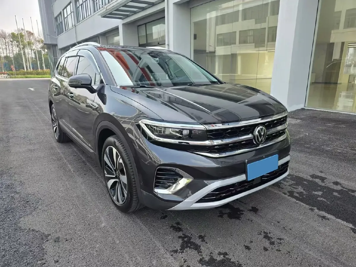2023 Volkswagen Talagon 2.0T 220HP L4 7DCT,autocango,china used car exporter,china ev exporter,chinese used car exporter,chinese used ev exporter