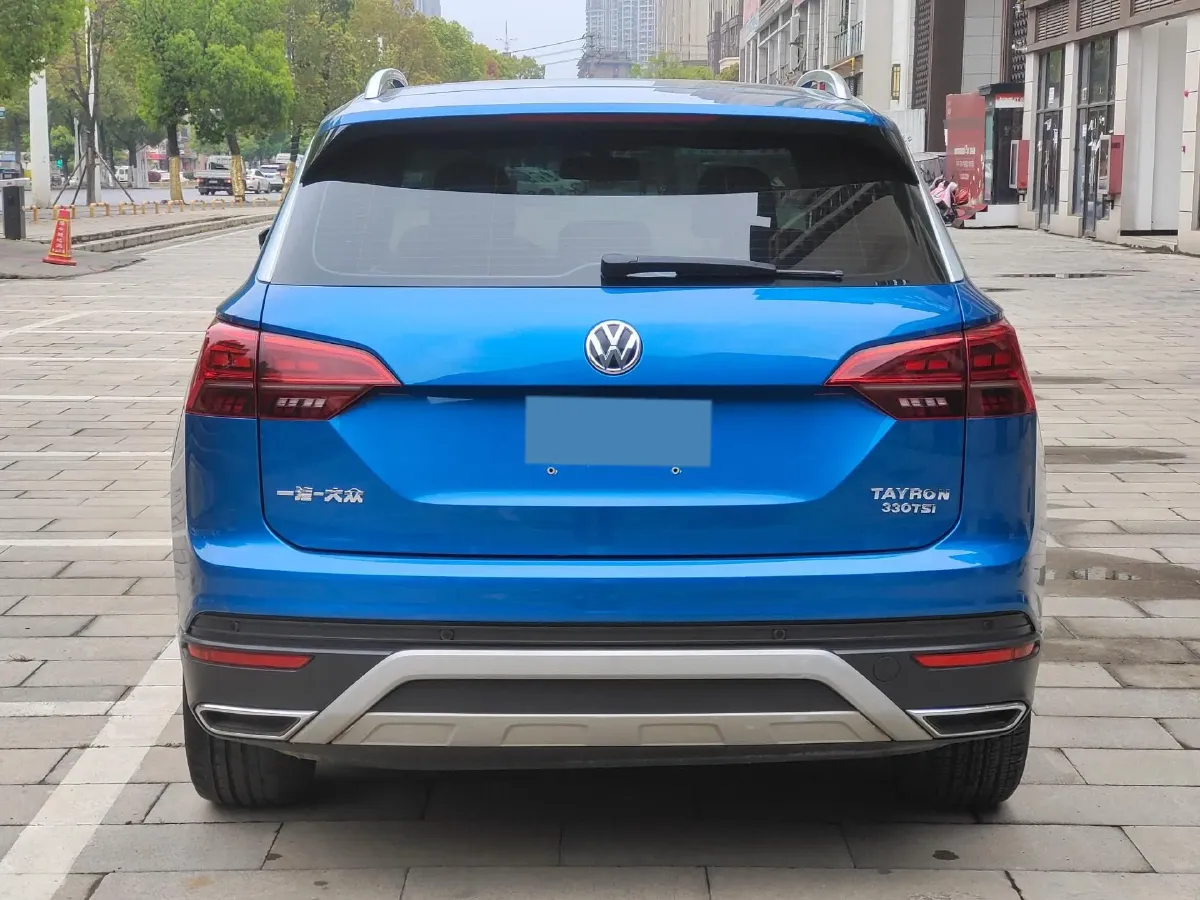 2019 Jeep Cherokee 2.0T 234HP L4 9AT,autocango,china used car exporter,china ev exporter,chinese used car exporter,chinese used ev exporter