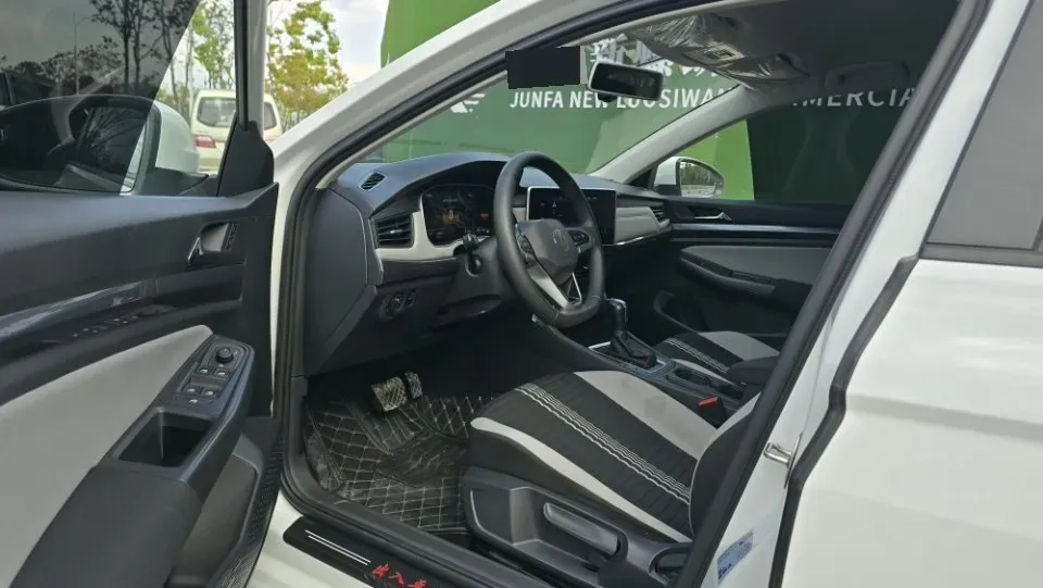 2024 Volkswagen Bora 1.2T 116HP L4 7DCT,autocango,china used car exporter,china ev exporter,chinese used car exporter,chinese used ev exporter