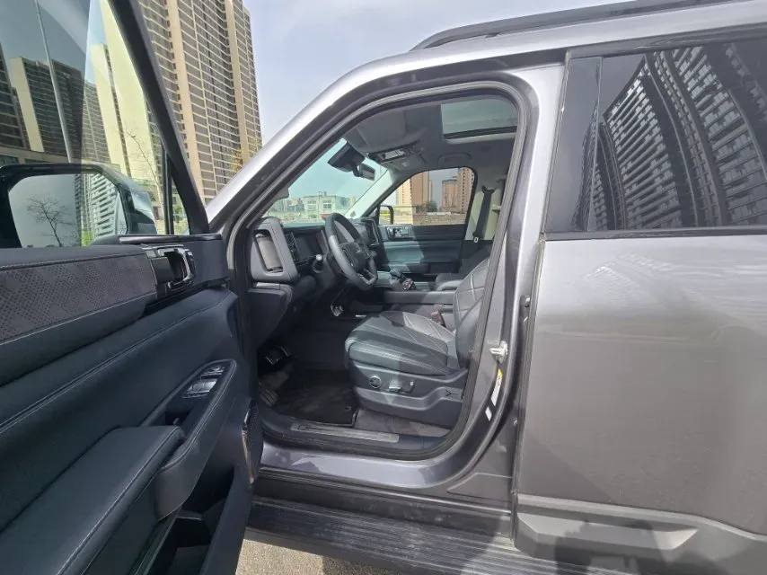 2023 FangChengBao Bao 5 1.5T 194HP L4 E-CVT PHEV 31.8KWH,autocango,china used car exporter,china ev exporter,chinese used car exporter,chinese used ev exporter