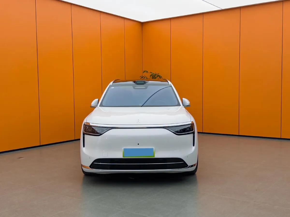 2025 AITO AITO M8 REEV 160HP REEV 53.4KWH,autocango,china used car exporter,china ev exporter,chinese used car exporter,chinese used ev exporter