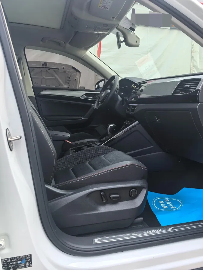 2019 Jeep Cherokee 2.0T 234HP L4 9AT,autocango,china used car exporter,china ev exporter,chinese used car exporter,chinese used ev exporter