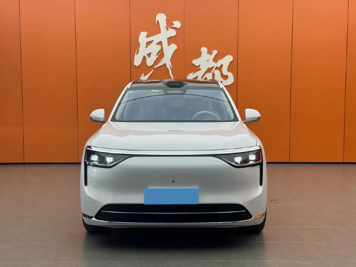 2025 AITO AITO M8 REEV 160HP REEV 53.4KWH,autocango,china used car exporter,china ev exporter,chinese used car exporter,chinese used ev exporter