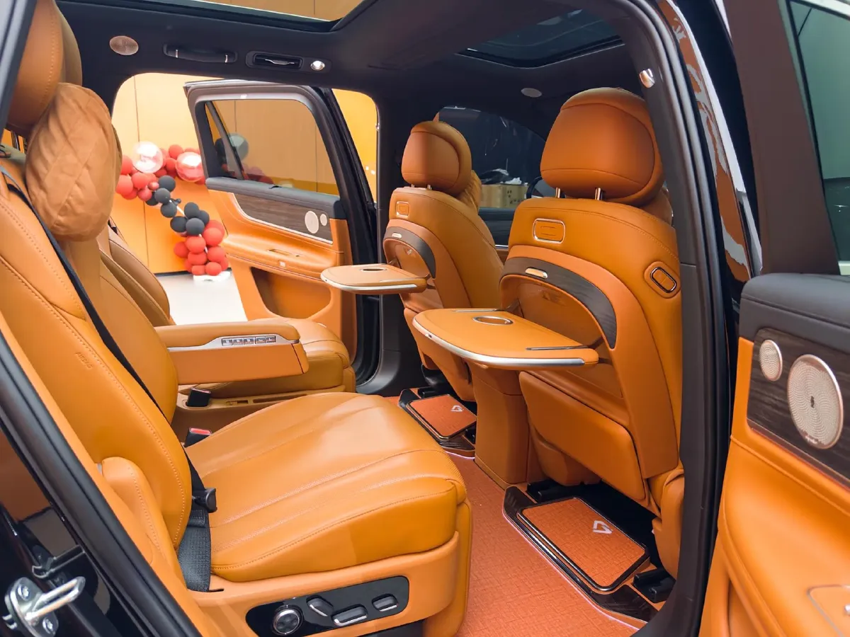 2025 AITO AITO M9 REEV 160HP REEV 52KWH,autocango,china used car exporter,china ev exporter,chinese used car exporter,chinese used ev exporter