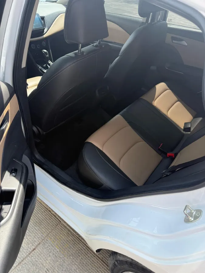 2022 Chevrolet Monza 1.5L 113HP L4 6AT,autocango,china used car exporter,china ev exporter,chinese used car exporter,chinese used ev exporter