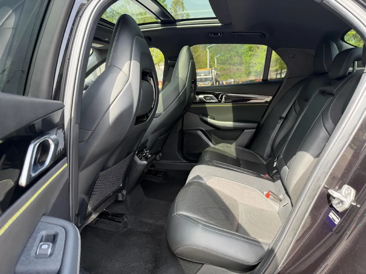 2023 MAXUS G50 1.5T 181HP L4 7DCT,autocango,china used car exporter,china ev exporter,chinese used car exporter,chinese used ev exporter