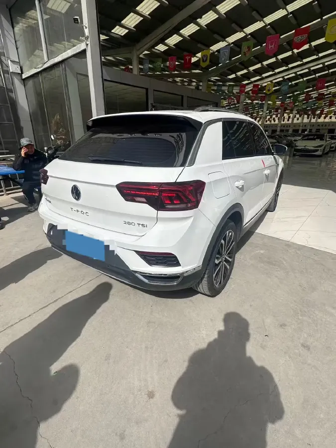 2021 Volkswagen T-Roc 1.4T 150HP L4 7DCT,autocango,china used car exporter,china ev exporter,chinese used car exporter,chinese used ev exporter