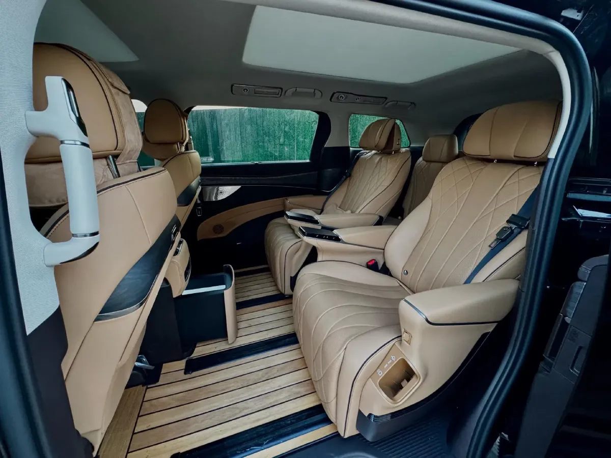 2024 Denza D9 1.5T 139HP L4 E-CVT PHEV 40KWH,autocango,china used car exporter,china ev exporter,chinese used car exporter,chinese used ev exporter