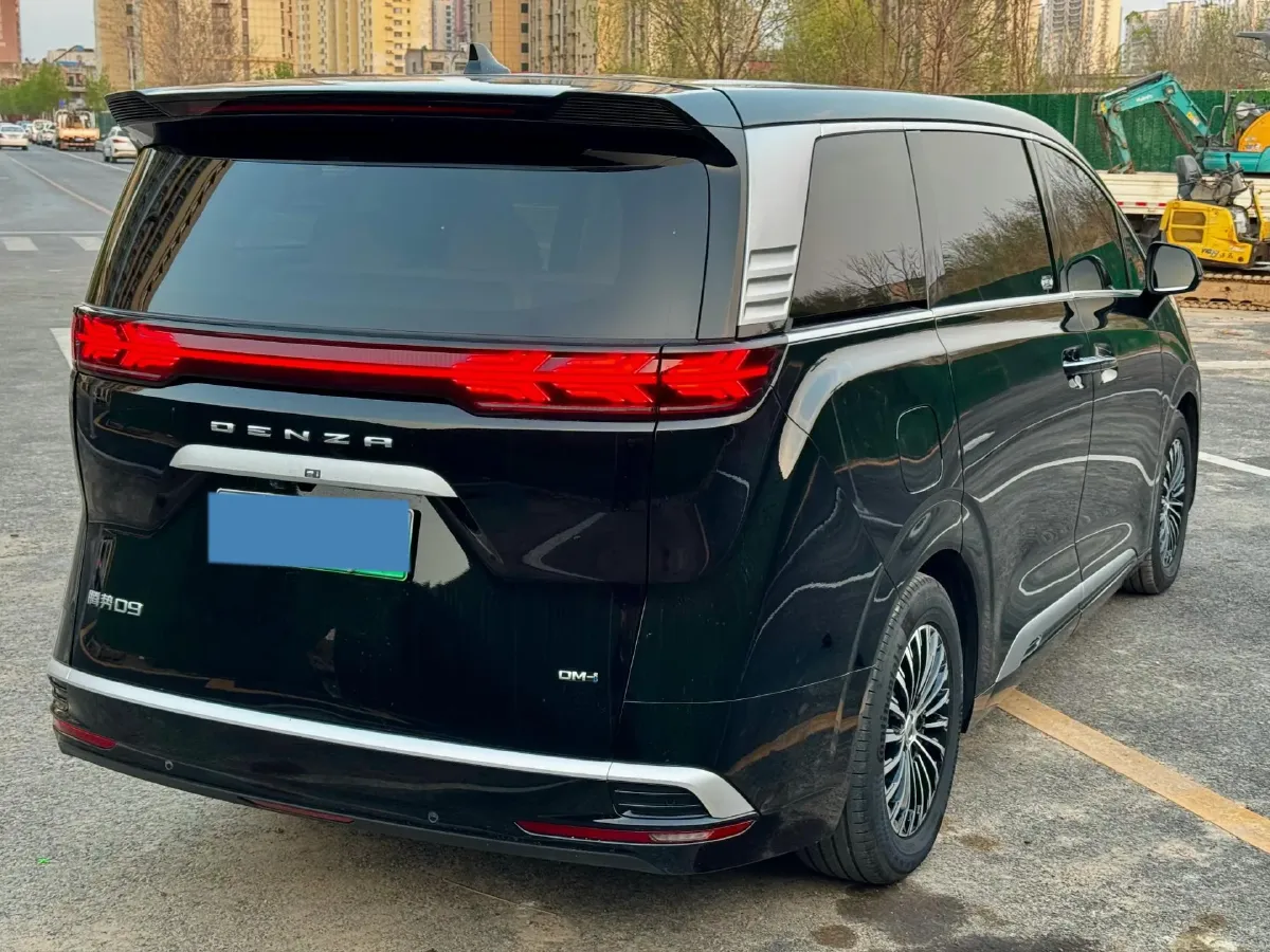 2024 Denza D9 1.5T 139HP L4 E-CVT PHEV 40KWH,autocango,china used car exporter,china ev exporter,chinese used car exporter,chinese used ev exporter