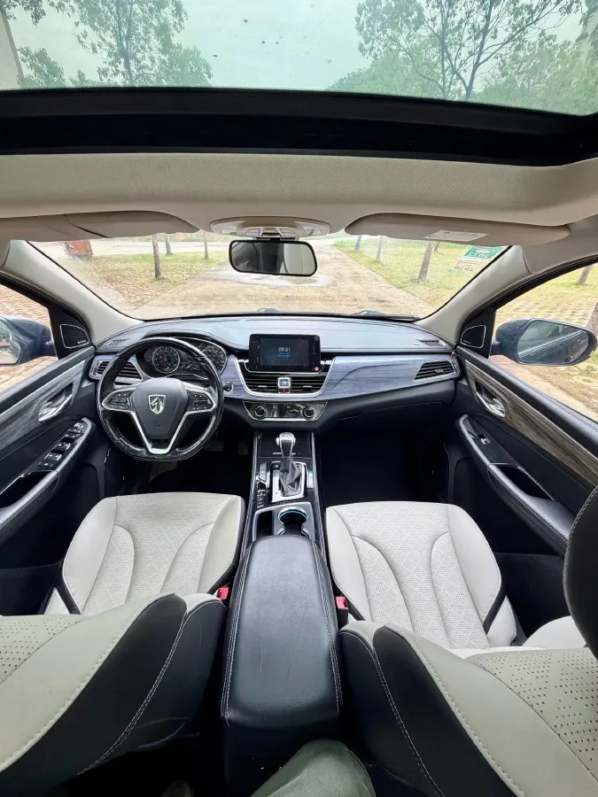 2017 BaoJun 730 1.5T 150HP L4 6DCT,autocango,china used car exporter,china ev exporter,chinese used car exporter,chinese used ev exporter