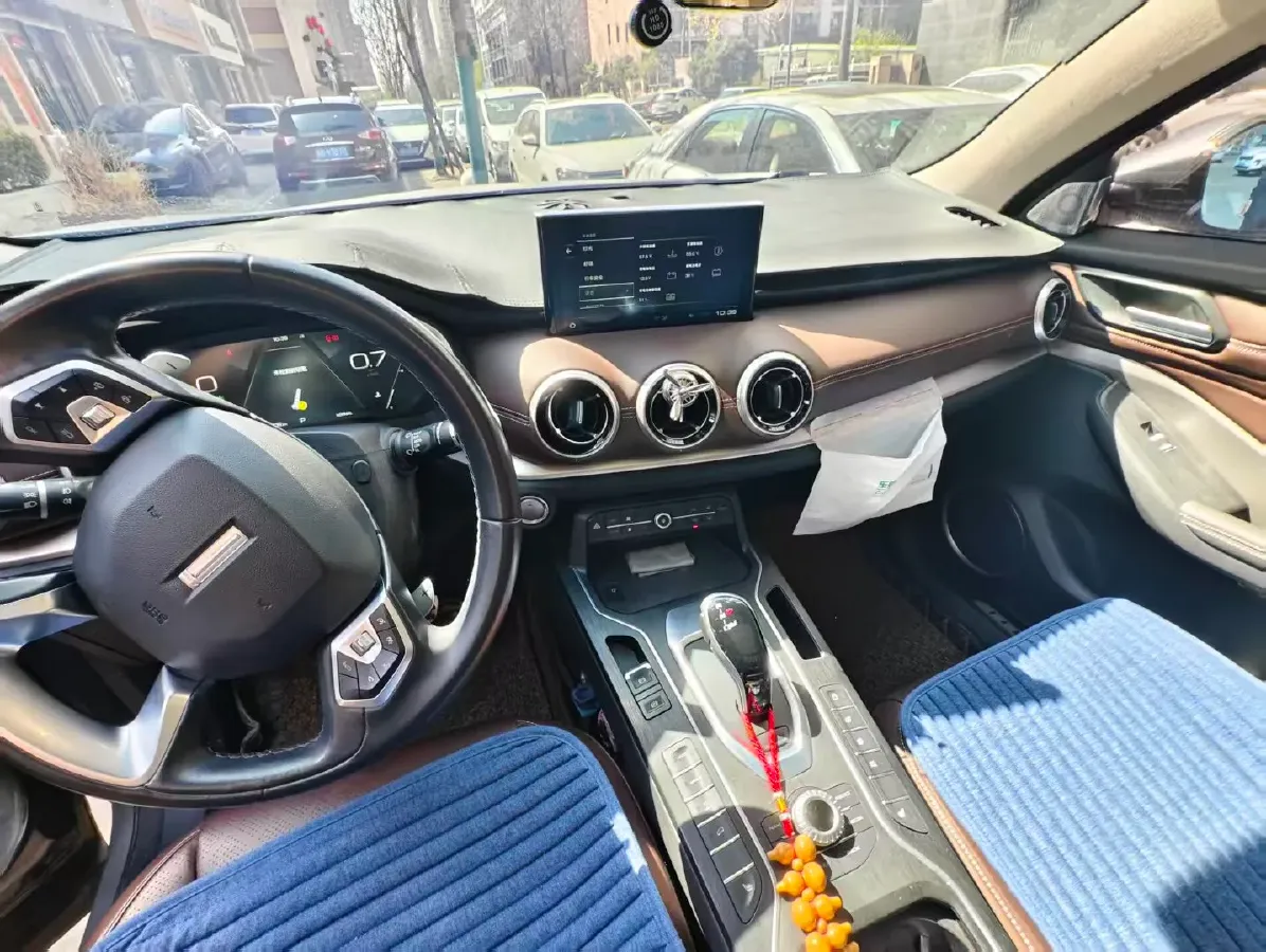 2018 WEY VV6 2.0T 197HP L4 7DCT,autocango,china used car exporter,china ev exporter,chinese used car exporter,chinese used ev exporter