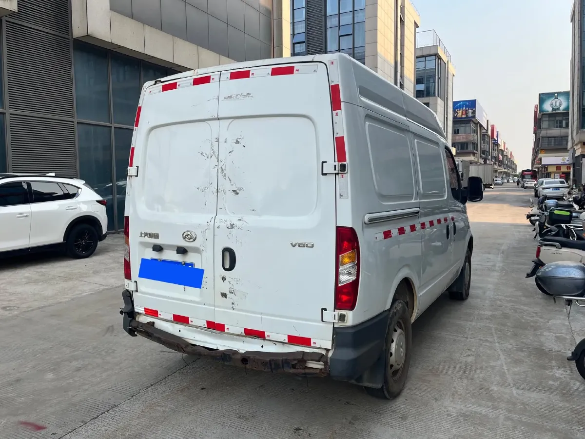 2017 MAXUS XinTu V80 2.5T 136HP L4 5MT,autocango,china used car exporter,china ev exporter,chinese used car exporter,chinese used ev exporter