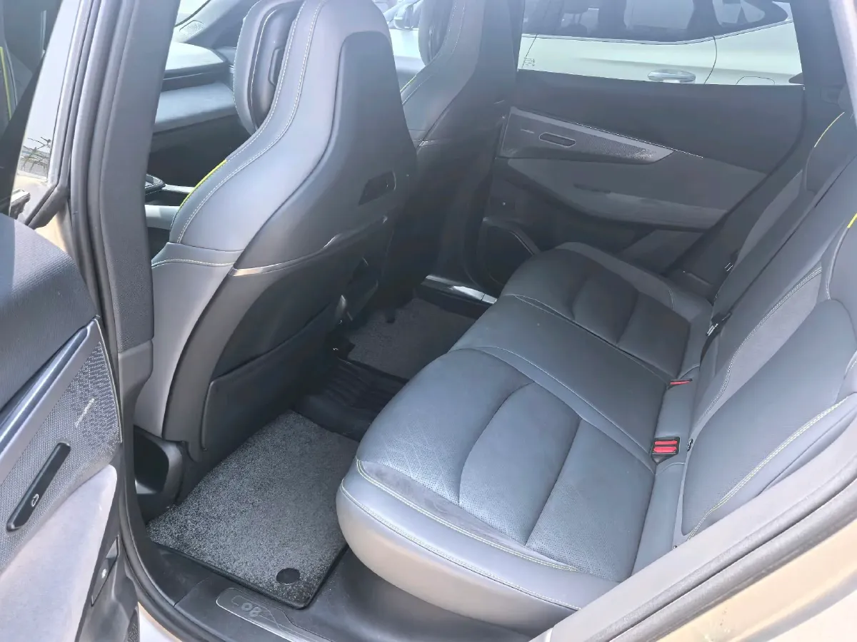 2023 LYNK&CO 08 EM-P 1.5T 163HP L4 3DHT PHEV 21.2KWH,autocango,china used car exporter,china ev exporter,chinese used car exporter,chinese used ev exporter