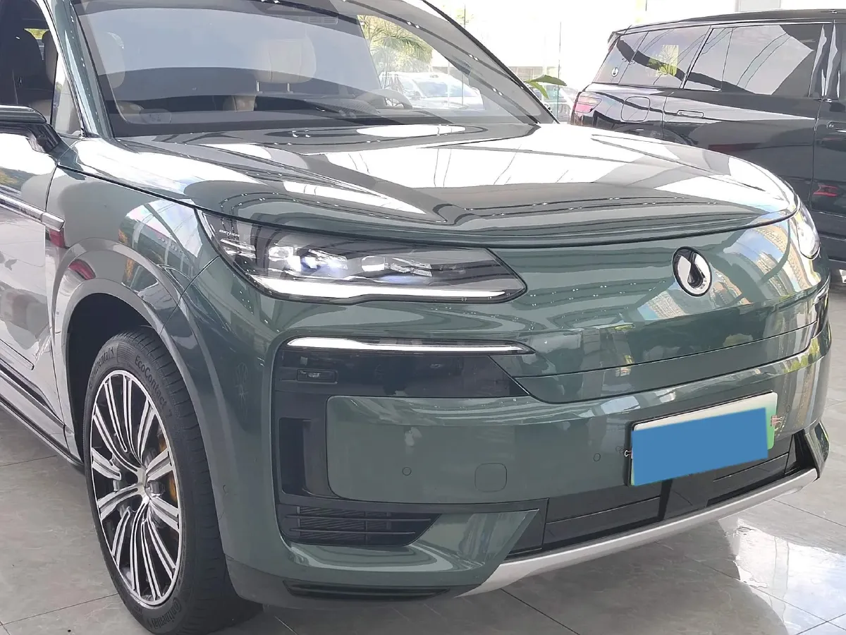 2025 Denza DenzaN9 2.0T 207HP L4 E-CVT PHEV,autocango,china used car exporter,china ev exporter,chinese used car exporter,chinese used ev exporter