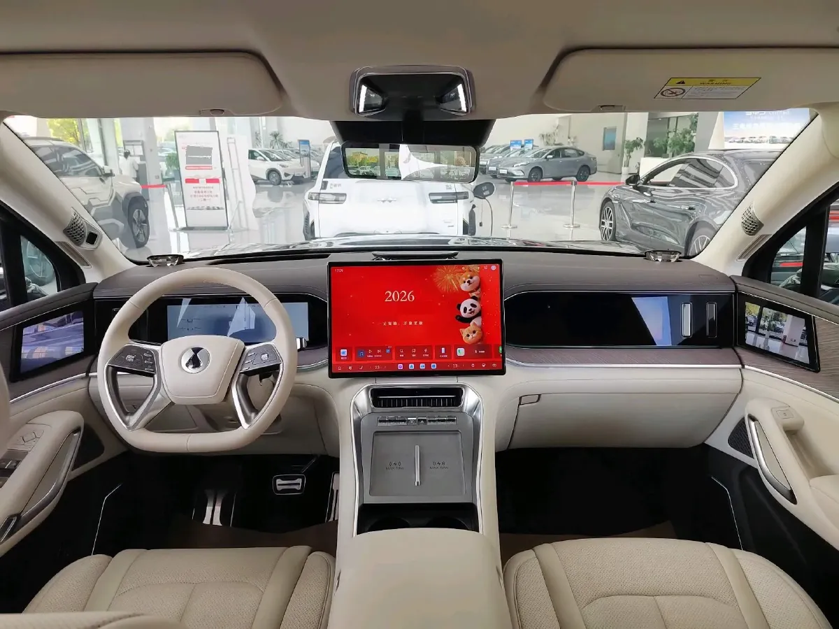 2025 Denza DenzaN9 2.0T 207HP L4 E-CVT PHEV,autocango,china used car exporter,china ev exporter,chinese used car exporter,chinese used ev exporter