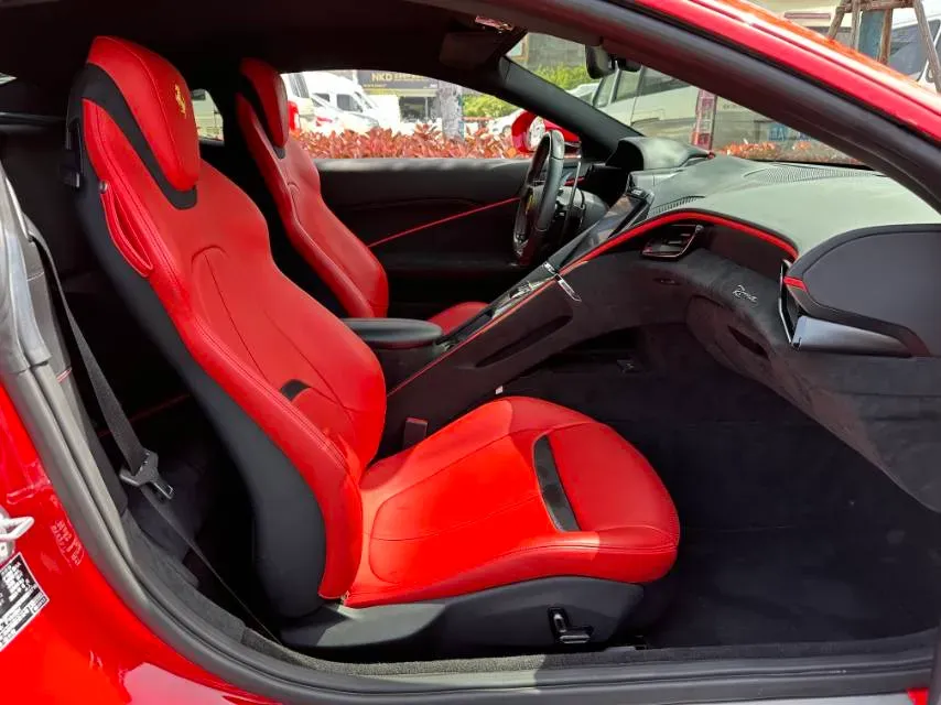 2020 Ferrari Roma 3.9T 620HP V8 8DCT,autocango,china used car exporter,china ev exporter,chinese used car exporter,chinese used ev exporter